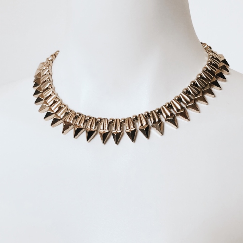 🌟 Faux Gold Stretchy Choker Necklace